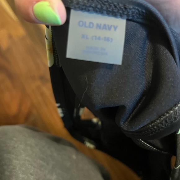 Nwt old navy 14/16 swimsuit bikini floral black - Picture 3 of 3